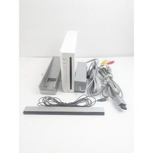 Nintendo Wii Console RVL-001 White w/ OEM Cables  - Tested